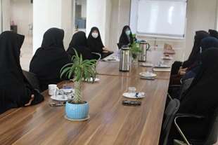 بازدید رئیس و معاونت پردیس خواهران خانم دکتر سرلک از کتابخانه کوثر دانشگاه